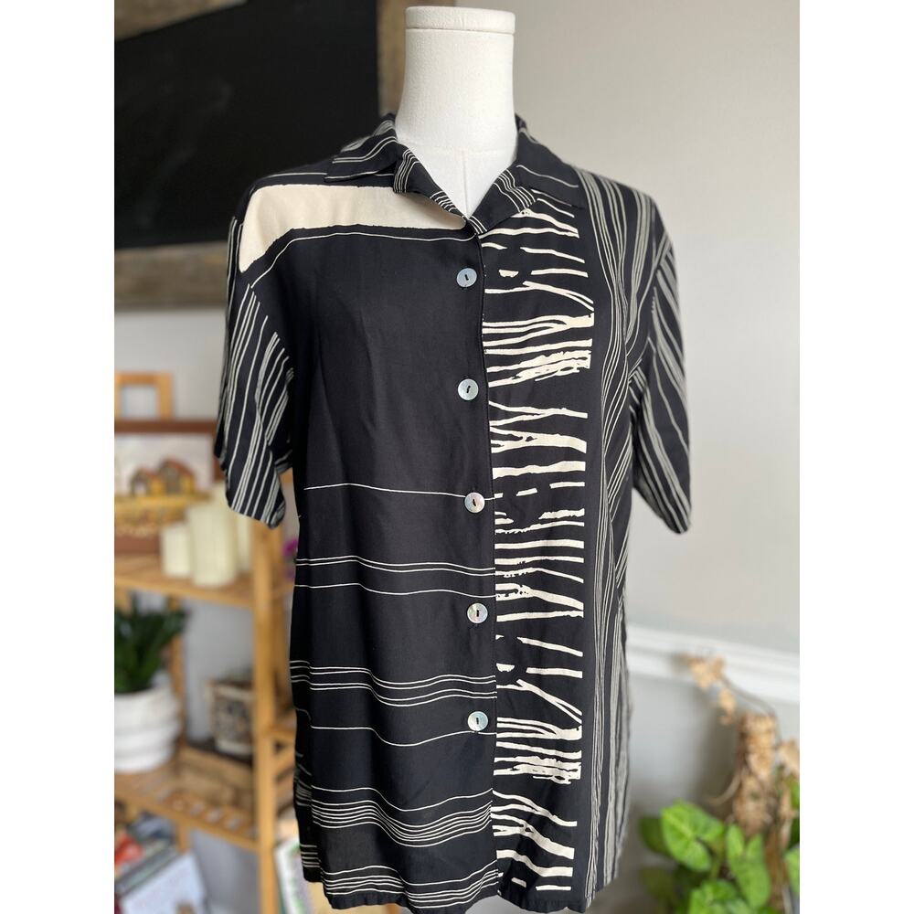 Vintage 90s Button Front Blouse Short Sleeve Rayon Black Cream Size Medium